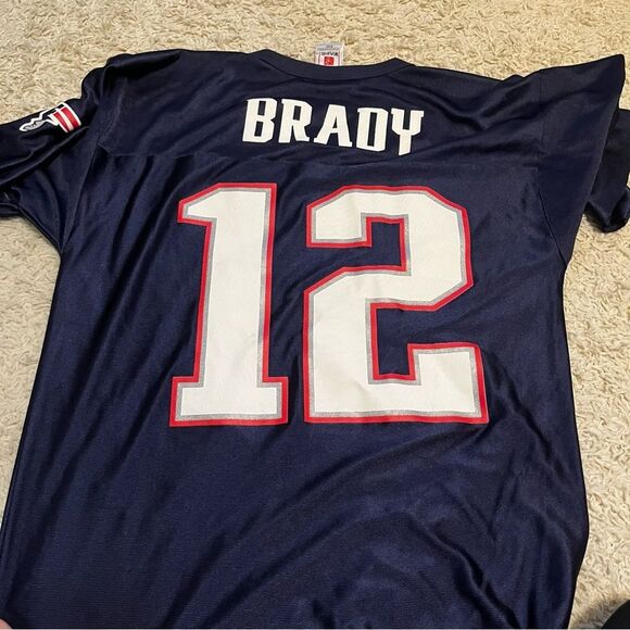 MENS NFL Patriots #12 Brady Football Jersey size medium - Picture 3 of 3